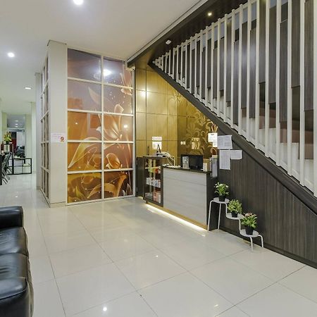 Reddoorz Near Samarinda Central Plaza Экстерьер фото