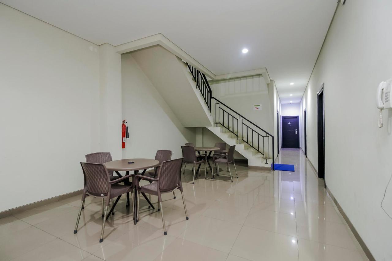 Reddoorz Near Samarinda Central Plaza Экстерьер фото