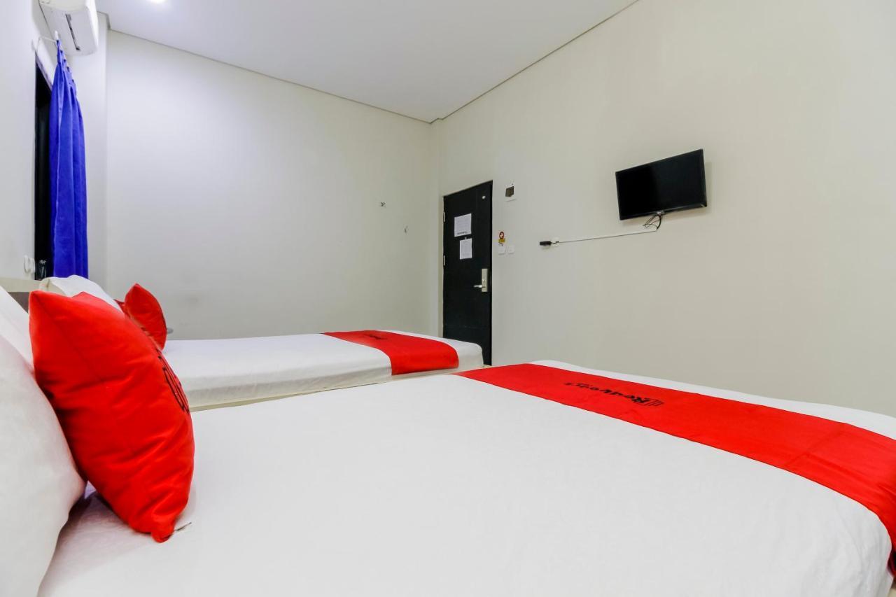 Reddoorz Near Samarinda Central Plaza Экстерьер фото